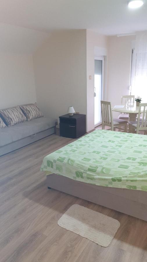 Apartments Kamenjar Novi Sad Kamer foto